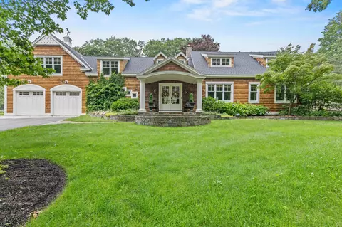 324 Foreside Rd, Falmouth, ME 04105