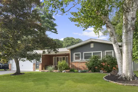 19 Champlain Ave, Lewiston, ME 04240 photo 1