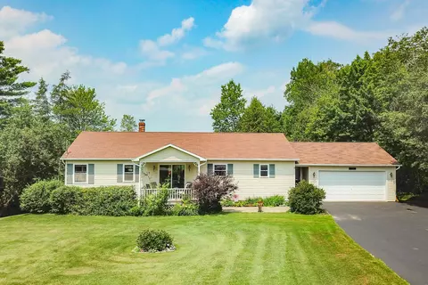 1301 Battle Ridge Rd, Clinton, ME 04927