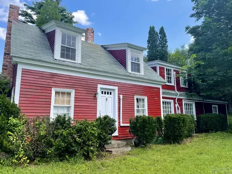 36 Hawthorne Rd, Raymond, ME 04071
