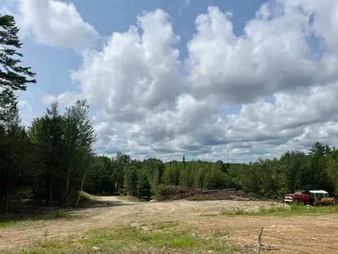 60 32 Ash Way, Paris, ME 04281