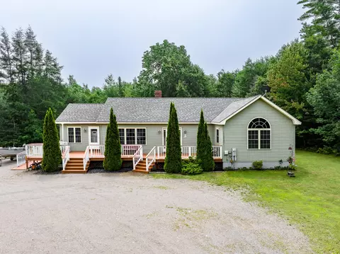 101 Meadow Rd, Winterport, ME 04496
