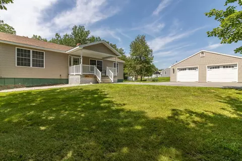 812 Blackstream Rd, Hermon, ME 04401