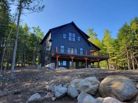 114 Valley View Dr, Newry, ME 04261