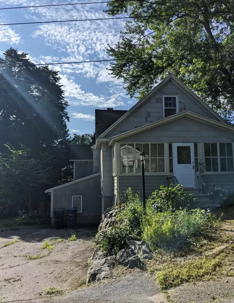 20 Hutchinson St, South Portland, ME 04106