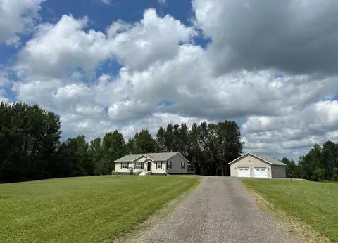 41 Benn St, Houlton, ME 04730