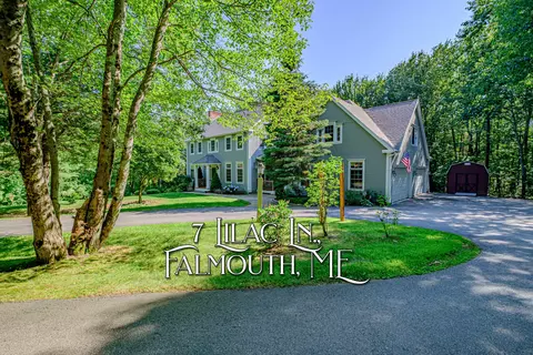7 Lilac Ln, Falmouth, ME 04105