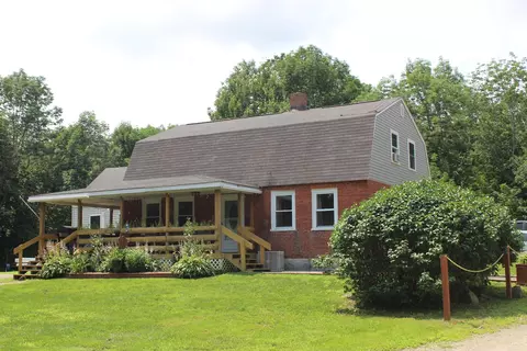 118 Andrews Rd, Wales, ME 04280
