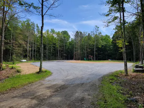 91 Woodmere Ln, Saint Albans, ME 04971