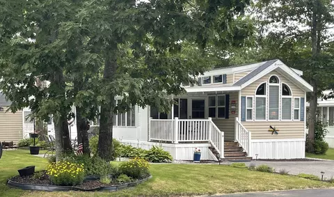 1 Seacoast Ln #30, Old Orchard Beach, ME 04064