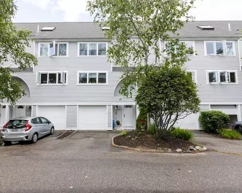 26 Walnut St #C4, Old Orchard Beach, ME 04064