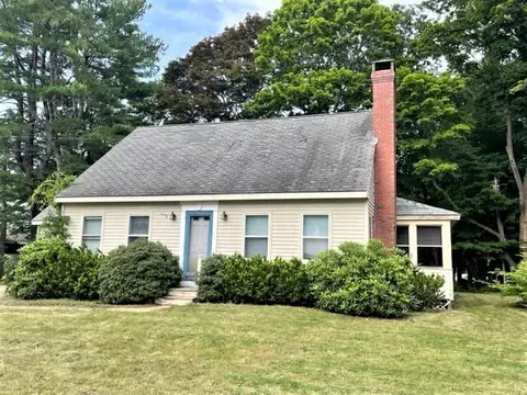 338 York St, York, ME 03909