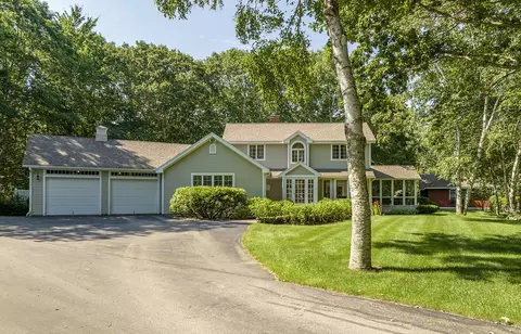 24 Johnston Rd, Rockport, ME 04856