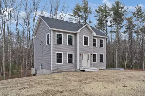 31 Grace Ln, Sanford, ME 04073