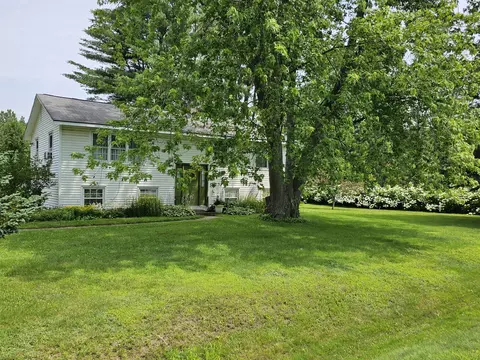 595 Fairbanks Rd, Farmington, ME 04938