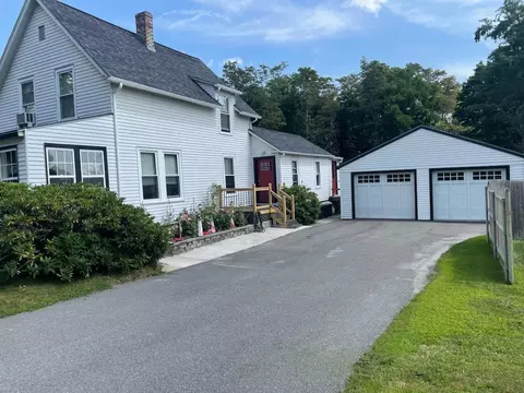 1235 State St, Veazie, ME 04401