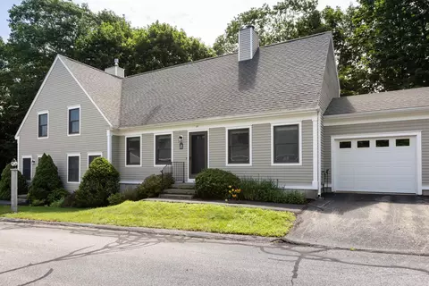 14 Quaker Ln #14, Portland, ME 04103