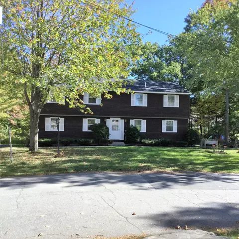 18 Abenaki Rd, Augusta, ME 04330