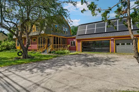 61 Main St, Bowdoinham, ME 04008