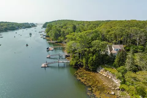 694 Ocean Point Rd, Boothbay, ME 04544