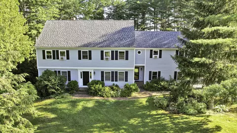 22 Winterhaven Dr, Orono, ME 04473