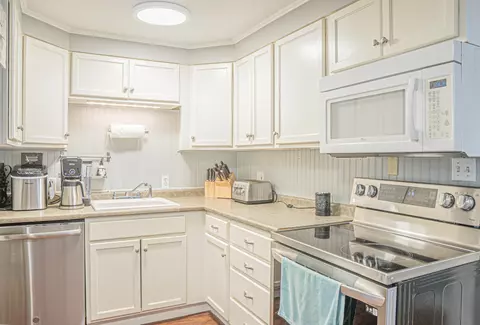 58 Sullivan St, Biddeford, ME 04005