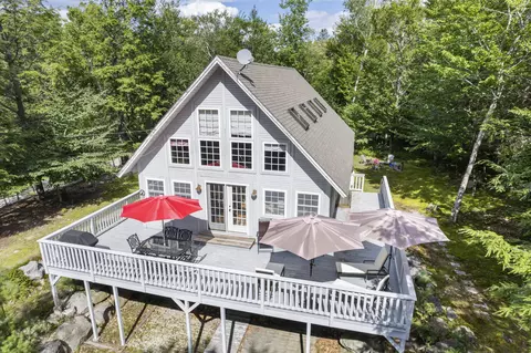 43 N Beach Rd, Frye Island, ME 04071