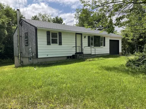 15 Andrew Ter, Limerick, ME 04048