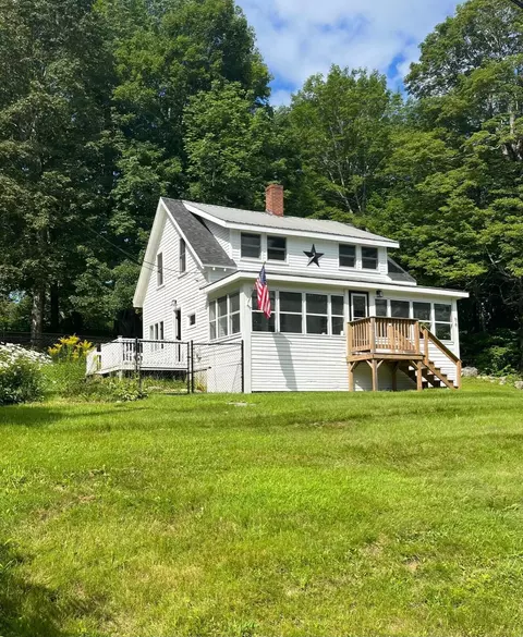 56 Prescott Rd, Manchester, ME 04351
