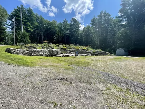 6 Mt Murphy Ln, Augusta, ME 04330