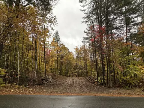 20 Borough Rd # A, Chesterville, ME 04938