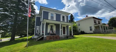 84 Downes St, Calais, ME 04619