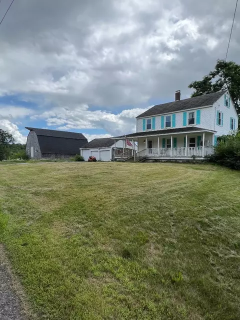 11 W Tobey Rd, China, ME 04358