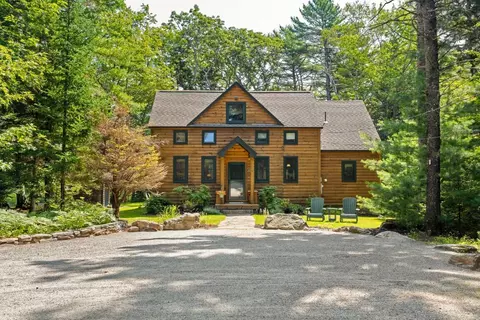 116 Crest Ave, Boothbay Harbor, ME 04538