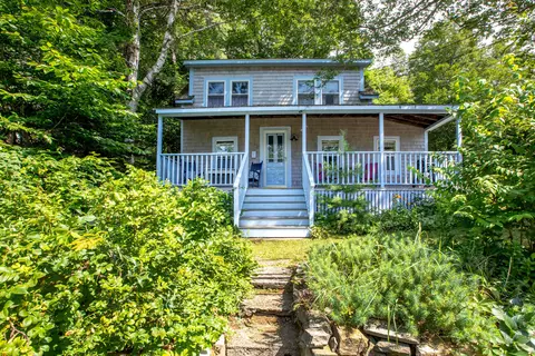 621 Island Ave, Portland, ME 04108