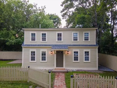 77 N Main St, Rockland, ME 04841