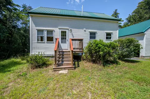 12 Lincoln Trl, Standish, ME 04084