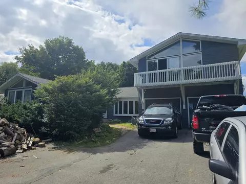 87 Norridgewock Ave, Skowhegan, ME 04976