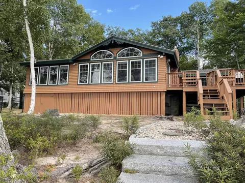 605 Leisure Ln, Frye Island, ME 04071