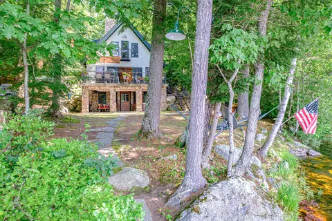 74 Pine Point Ln, Sweden, ME 04040