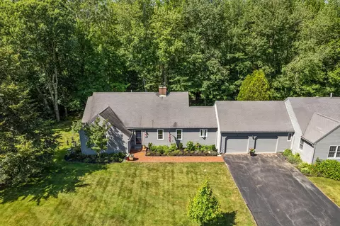 18 Larboard Ln #08, Kennebunk, ME 04043