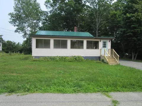 43 Penobscot Ave, Howland, ME 04448