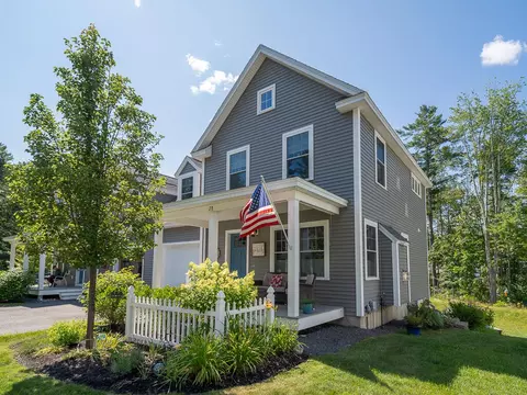28 Webhannet Pl #19, Kennebunk, ME 04043