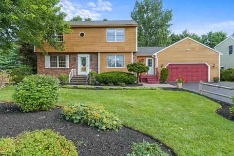 10 Snowberry Dr, South Portland, ME 04106