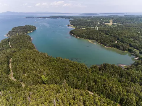 0 Roderick Head Rd, Swans Island, ME 04685