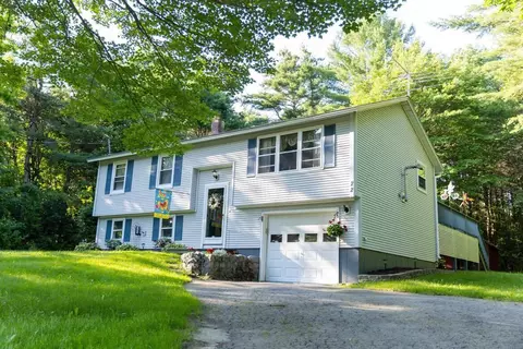22 Irish Cir, West Gardiner, ME 04345