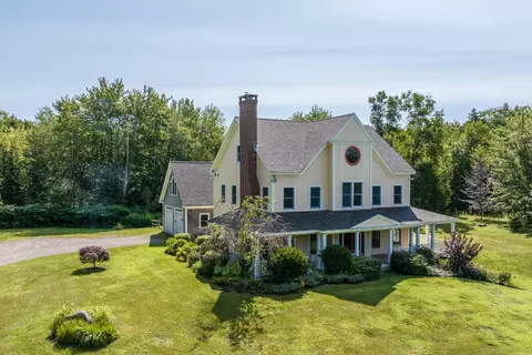 270 Rockville St, Rockport, ME 04856