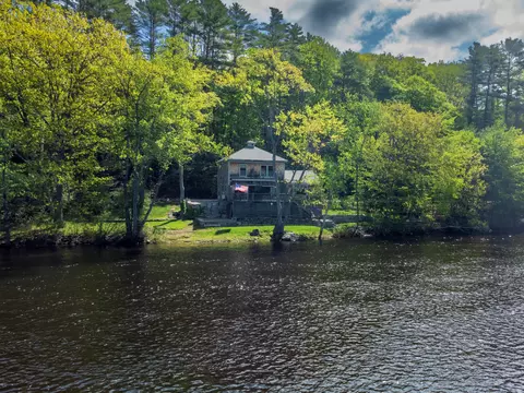 76 River Rd, Buxton, ME 04093 photo 1