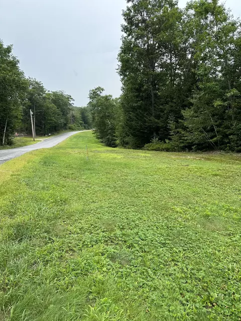 2 Quarry Rd # G, Limerick, ME 04048