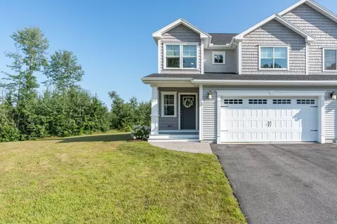 8 Tuscan Way #1, Falmouth, ME 04105